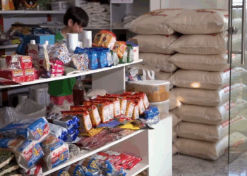 [COMPLETO] 1116H0630 Lo llama papá y se hace pasar a su hijo, para llevarle comida a su hermana