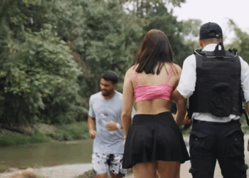 [COMPLETO] 1185H0630 Jovenes ayudan a una mujer que estaba en peligro