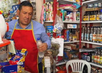 [COMPLETO] 1028H0630 Colegialas hicieron justicia por sus propias manos, el motivo te dejará asombrado