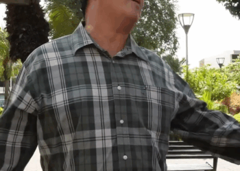 [COMPLETO] 1054H0630 Recupero la vista y descubrió que su esposa lo engañaba con su papá